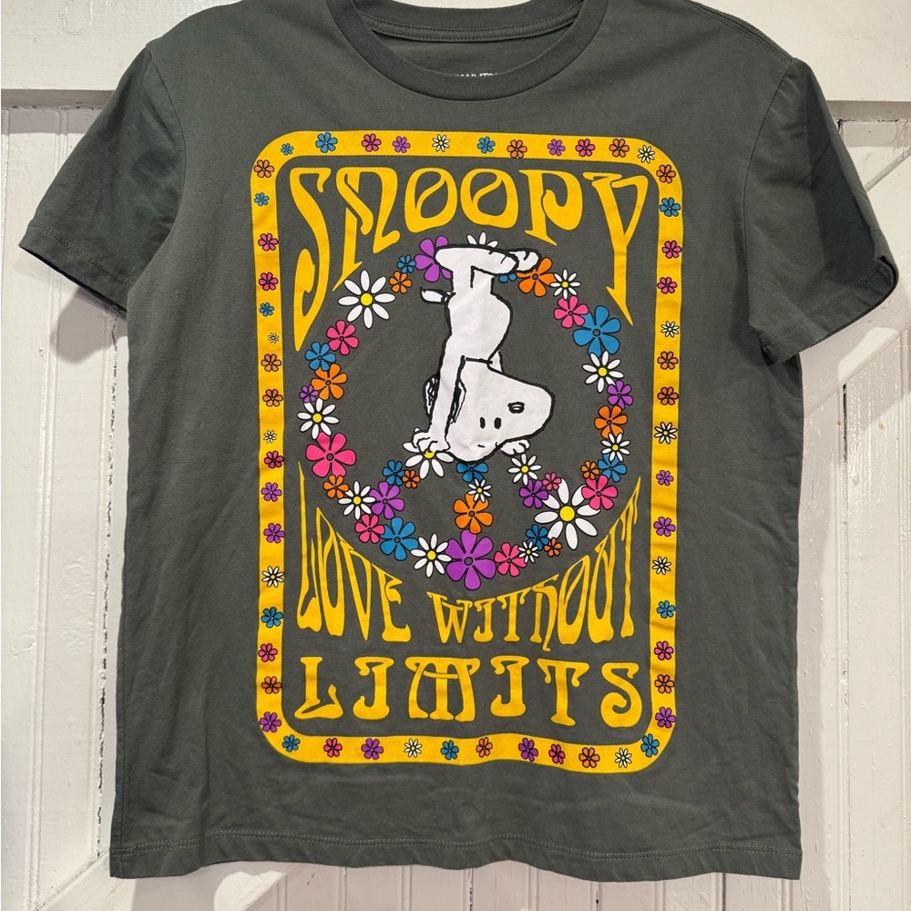 Peanuts Snoopy Love Without Limits Graphic Tee Medium Retro Spring Shirt - Picture 2 of 7